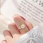 Picture of Romantic Daisy Flower Adjustable Ring