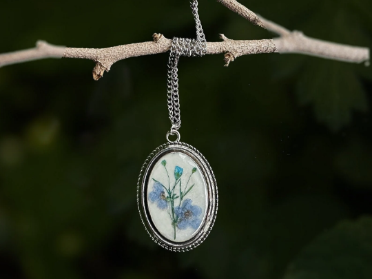 Picture of Real Forget Me Not Necklace